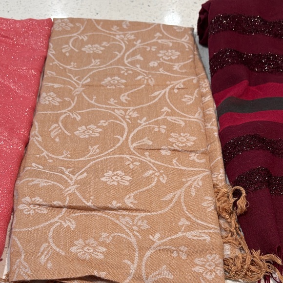 Colorful Patterned Scarves Set - Picture 4 of 8